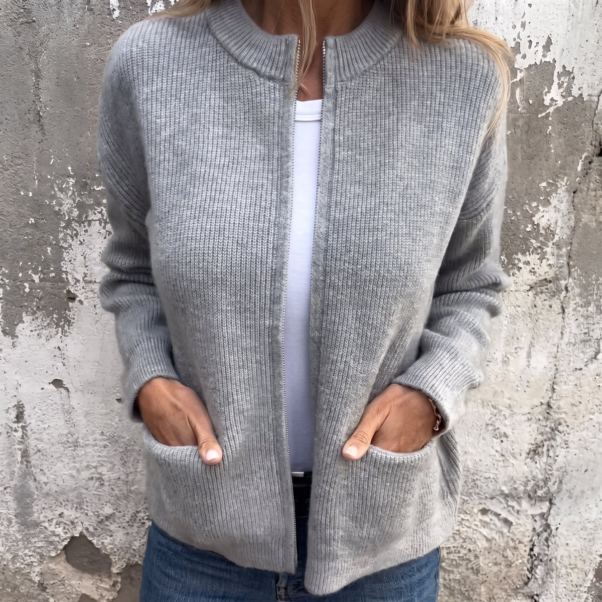 Olivia - Women's Relaxed Zip-Through Ribbed Cardigan