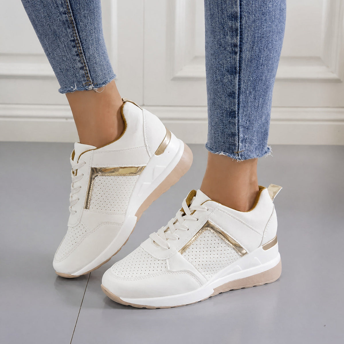 Wiktoria - Women's Orthopedic Wedge Sneakers with Perforated Panels