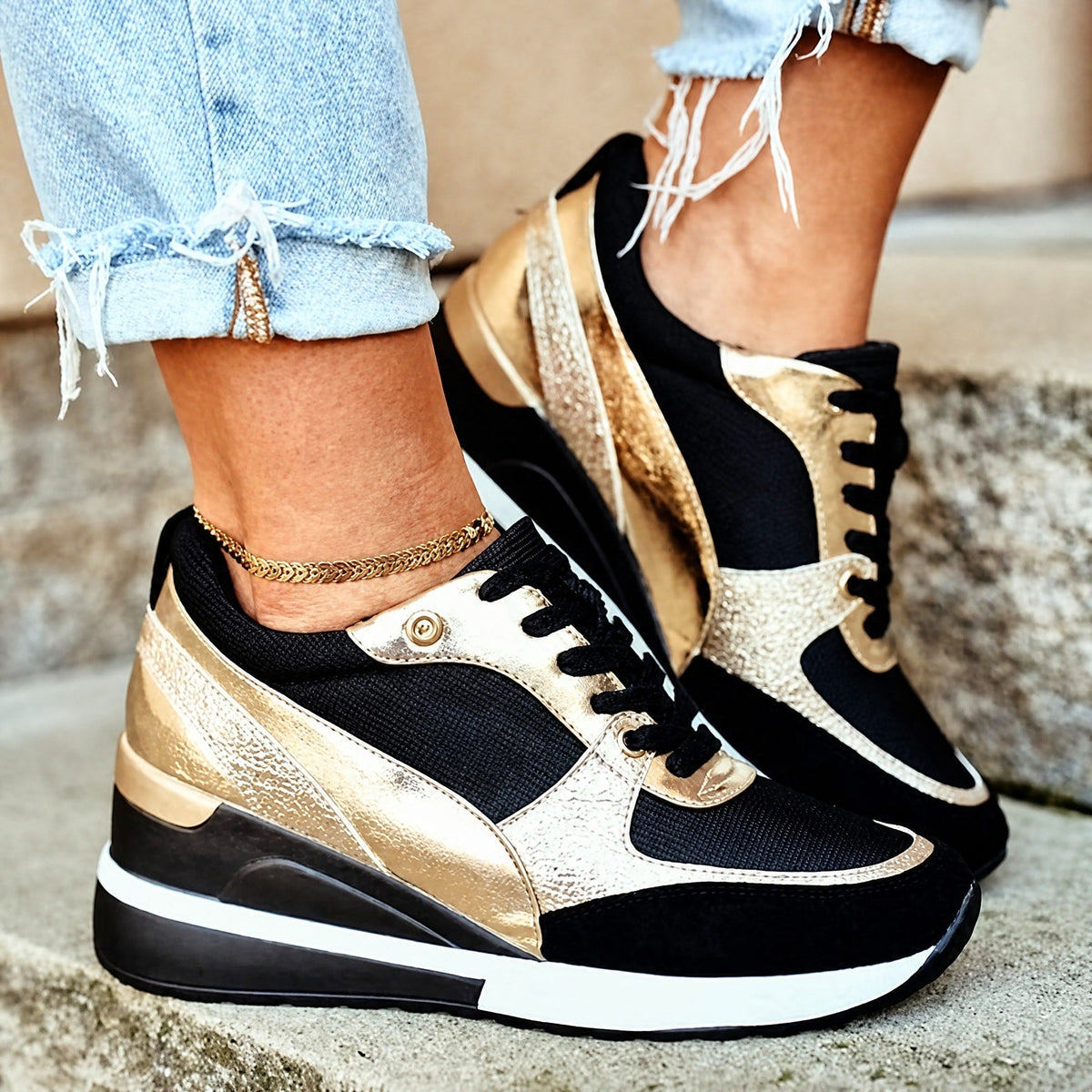 Wiktoria - Women's Orthopedic Wedge Sneakers with Perforated Panels