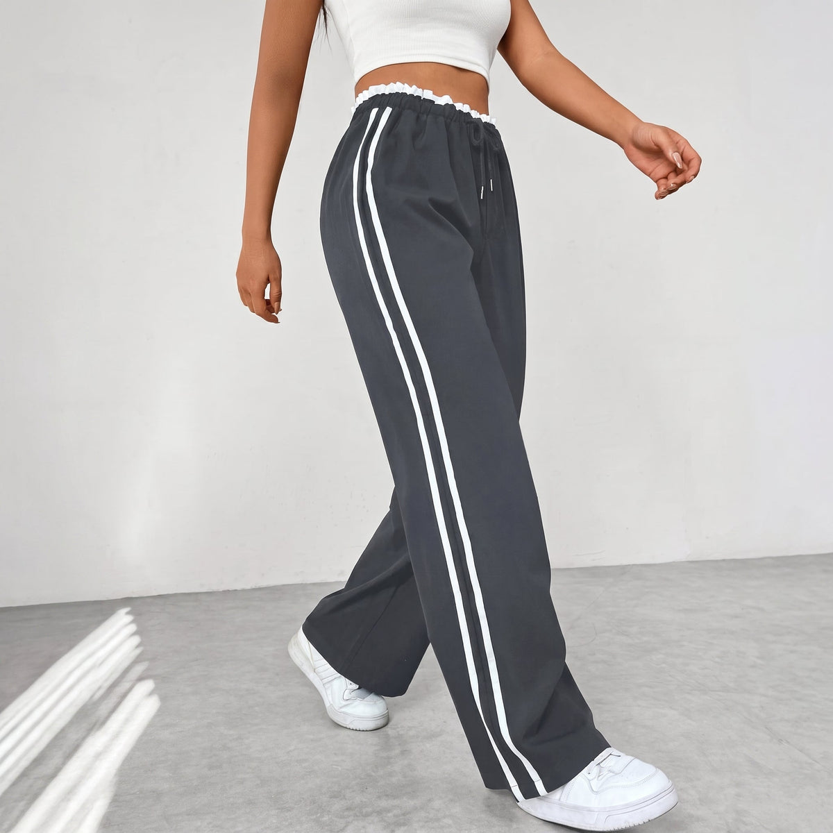 Beatrice - Women's High-Waisted Wide-Leg Joggers