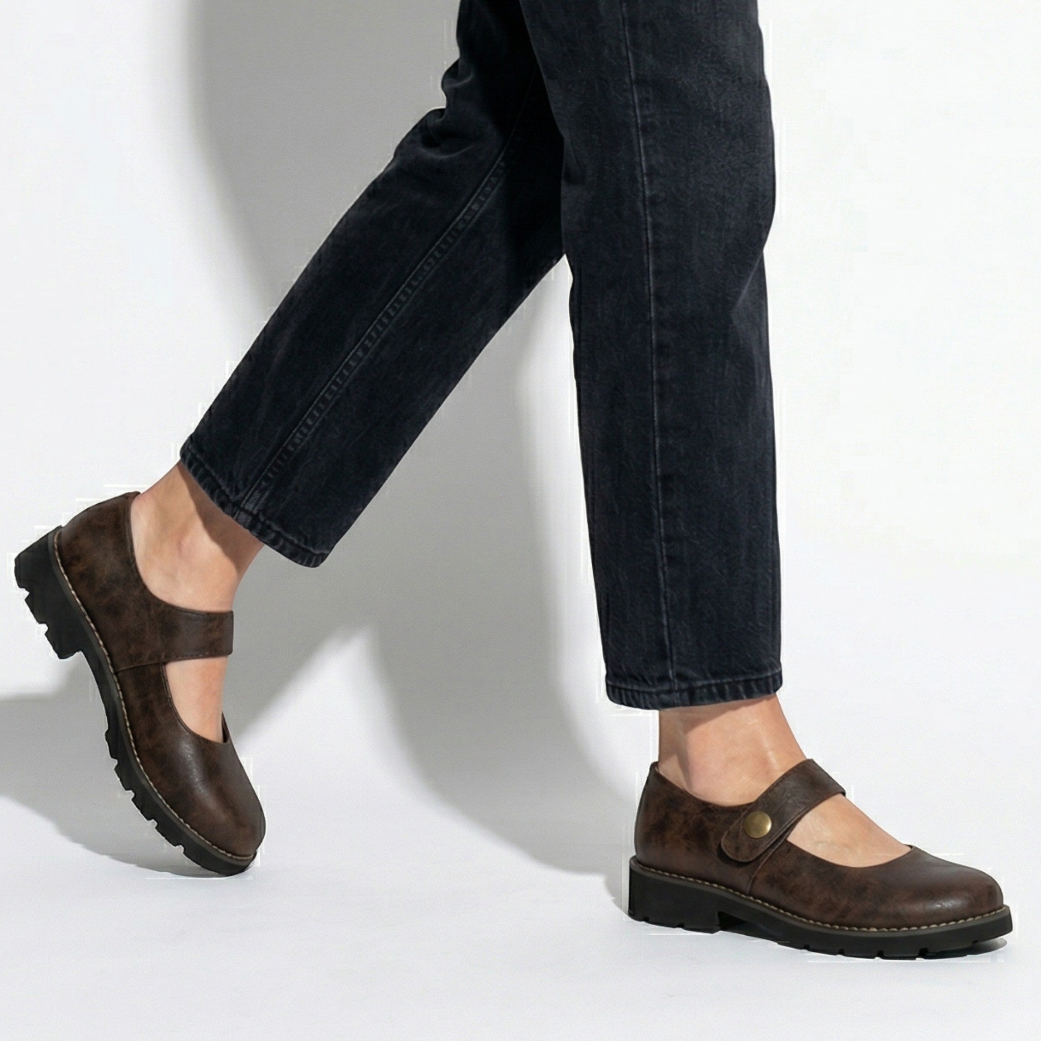 Clara - Women's Round Toe Mary Jane Flats