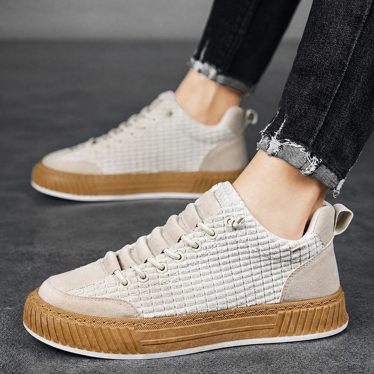 Jonas - Men's Orthopedic Quilted Low-Top Lace-Up Sneakers