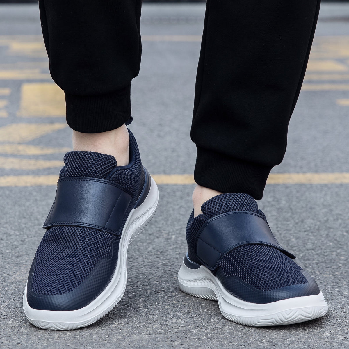 Jonas - Men's Orthopedic Wide Fit Sneakers with Adjustable Velcro Strap