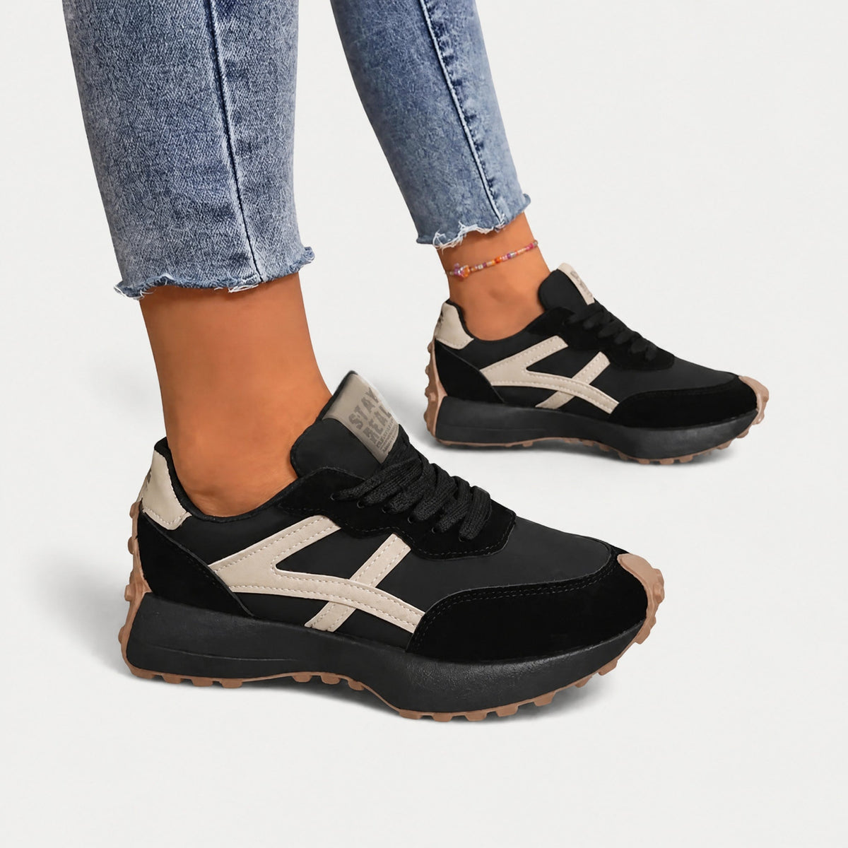 Sophie - Women's Low-Top Lace-Up Sneakers with Contrast Panels