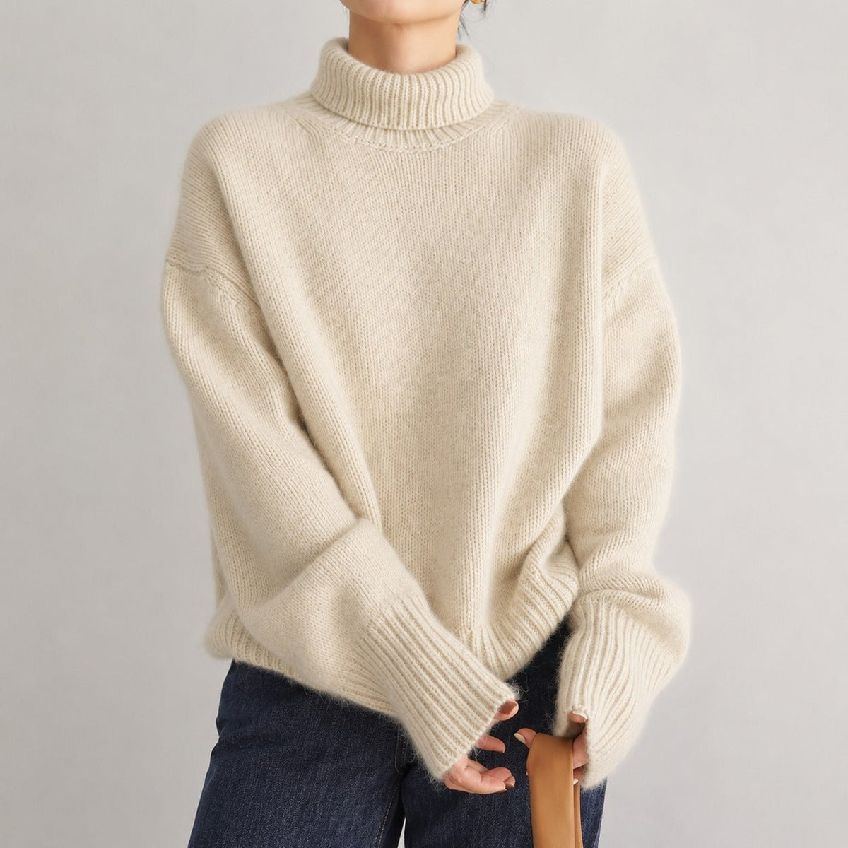 Sophie - Women's Turtleneck Oversized Knit Sweater with Ribbed Cuffs