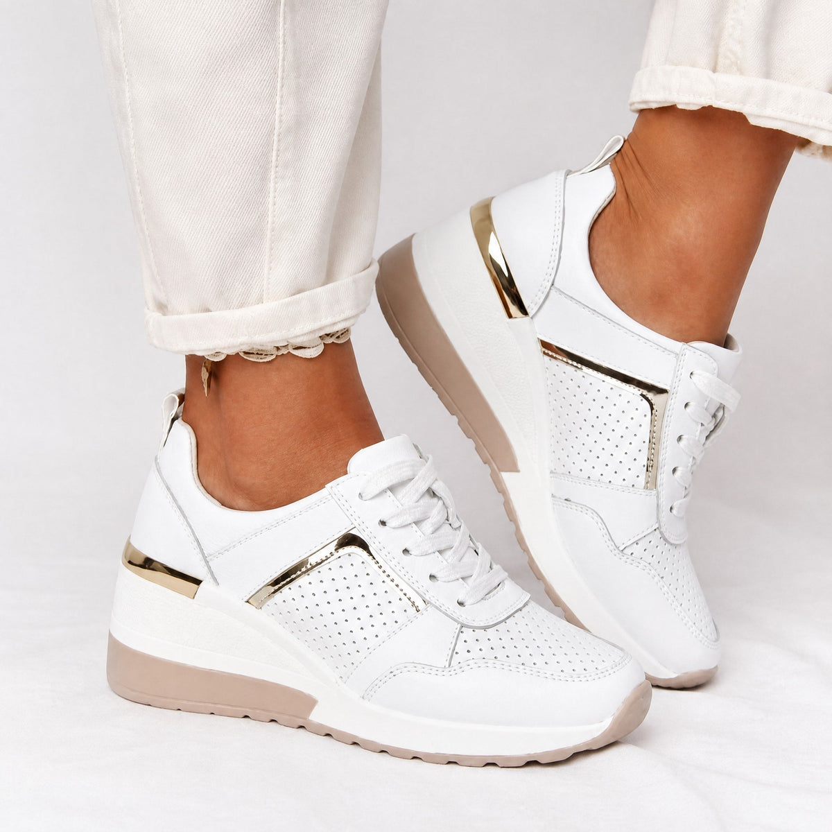 Wiktoria - Women's Orthopedic Wedge Sneakers with Perforated Panels