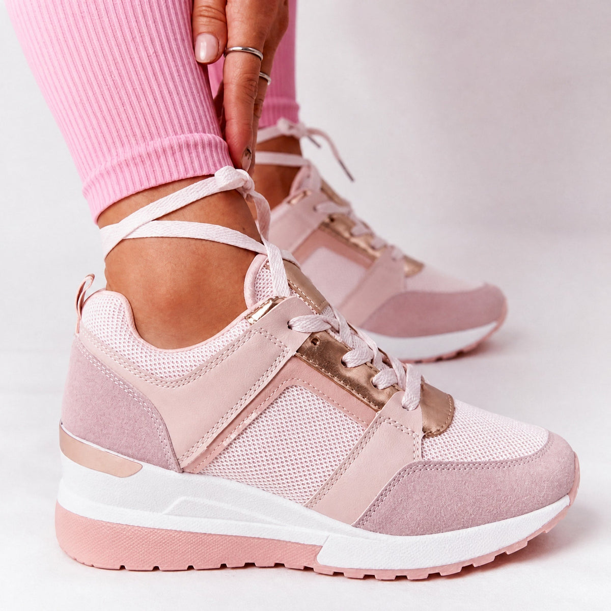 Wiktoria - Women's Orthopedic Wedge Sneakers with Perforated Panels